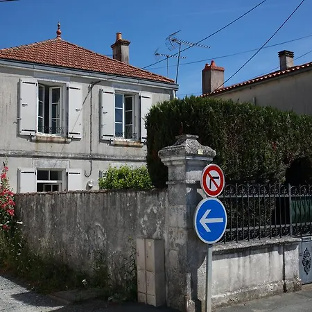 A La Maison Du Soleil